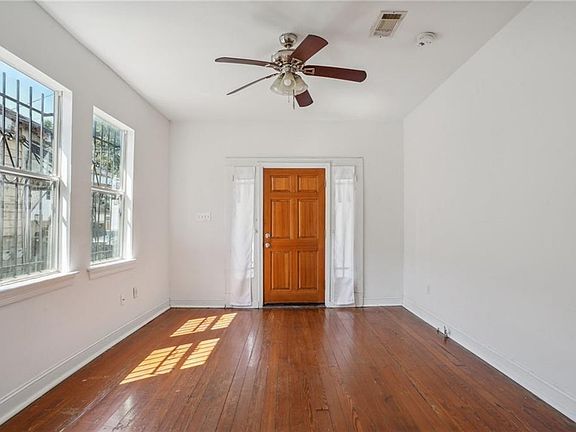 4th image of 1529 Mazant St