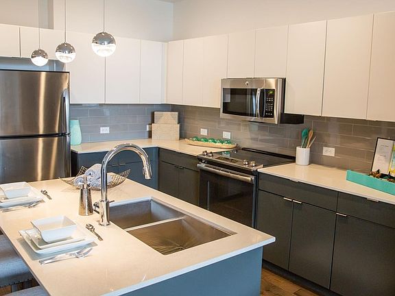 5th image of 1620 21st Ave S APT 331