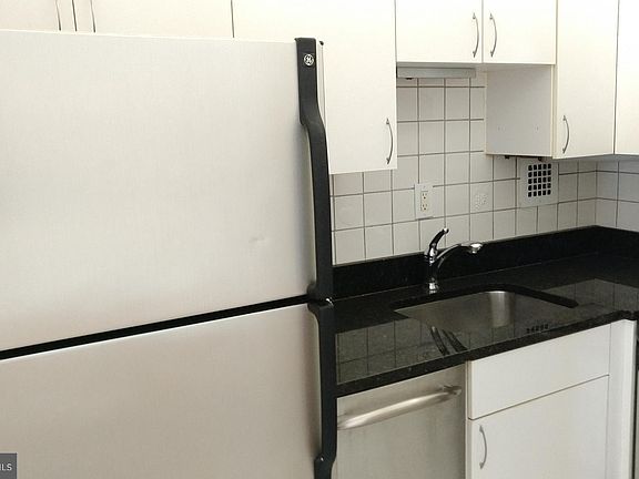 3rd image of 5500 Friendship Blvd APT 2024N