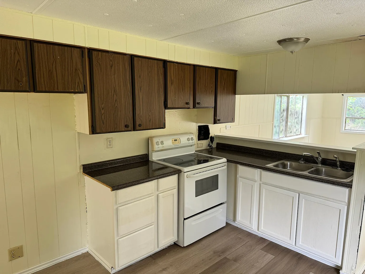 2 bed, 875 sqft, $800 — Photo 1