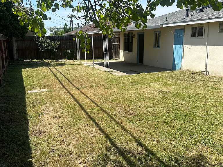2330 51st Ave — Photo 15