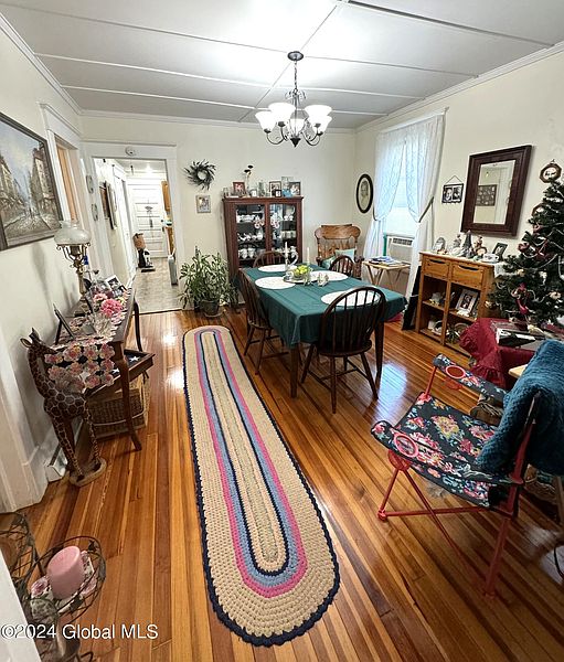 5th image of 124 Bruce Street