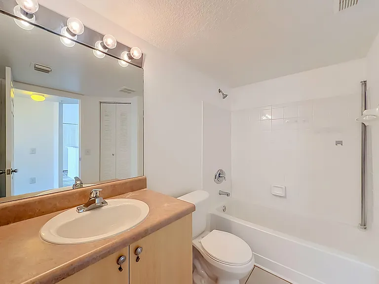 1119 Villa Ln #1119 — Photo 33