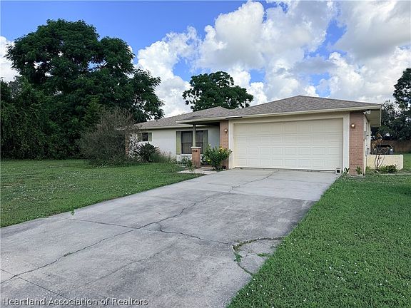 2nd image of 843 Lake June Rd