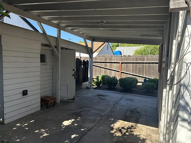 517 Dawn Dr — Photo 18
