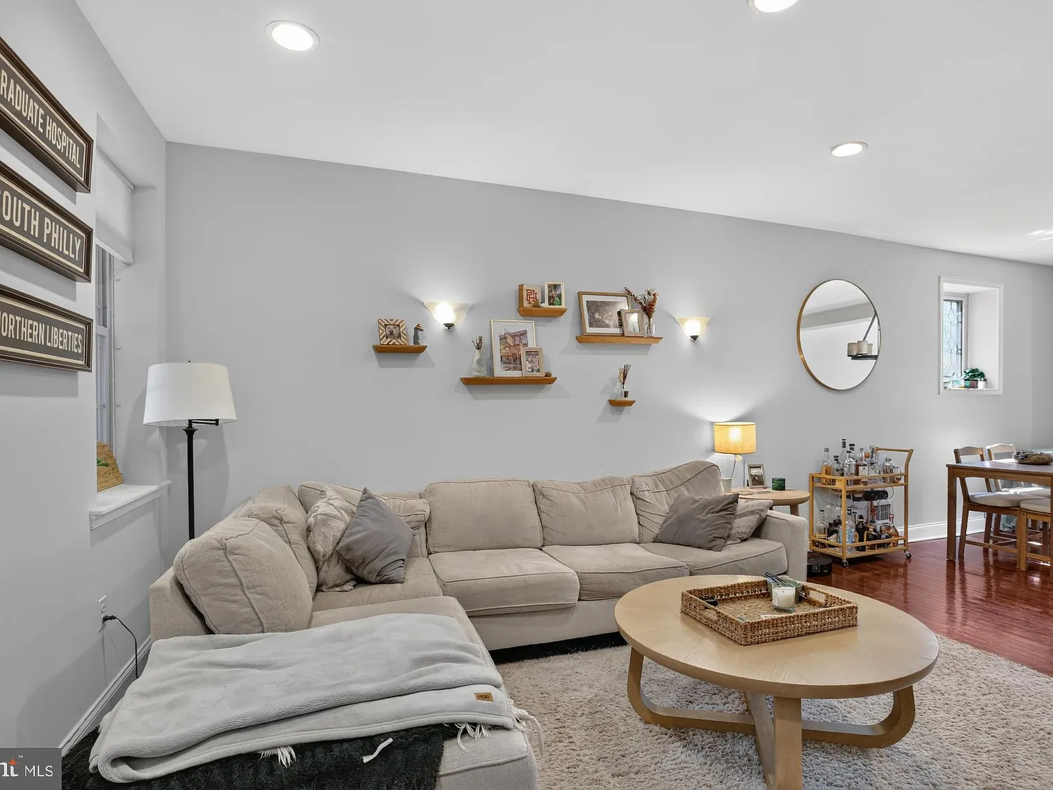 2 bed, 1082 sqft, $2,795 — Photo 2