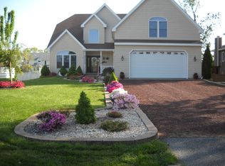 38307 Waterway Dr, Ocean View, DE 19970