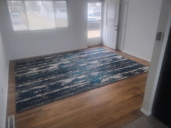 3rd image of 1154 Evergreen Dr