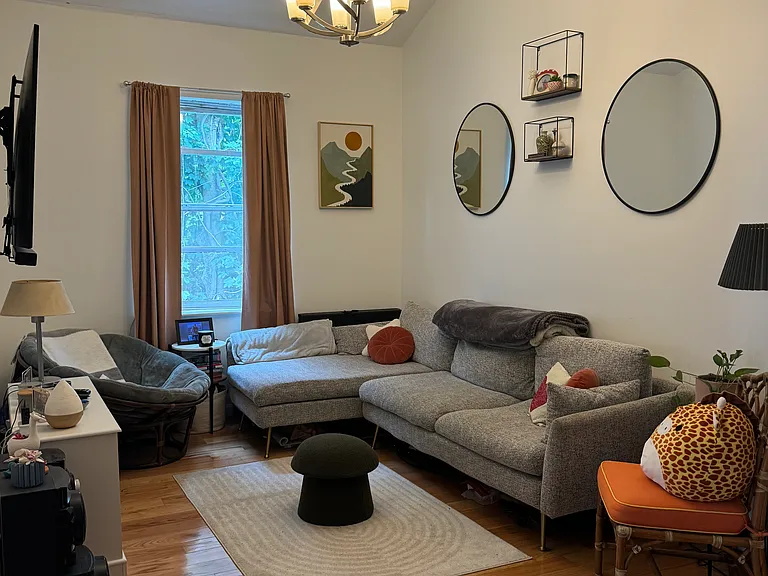 35 Newton St #2 — Photo 8