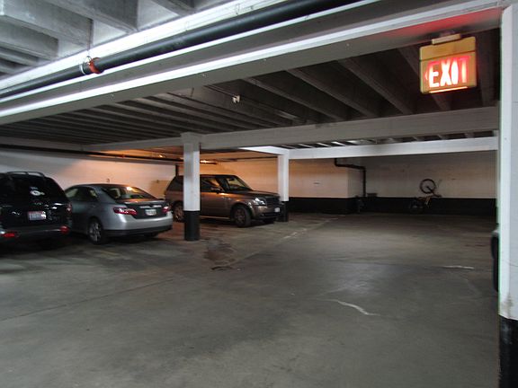 5th image of 15825 Van Aken Blvd APT 305W