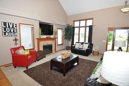 4th image of 8956 Prairie Village Dr