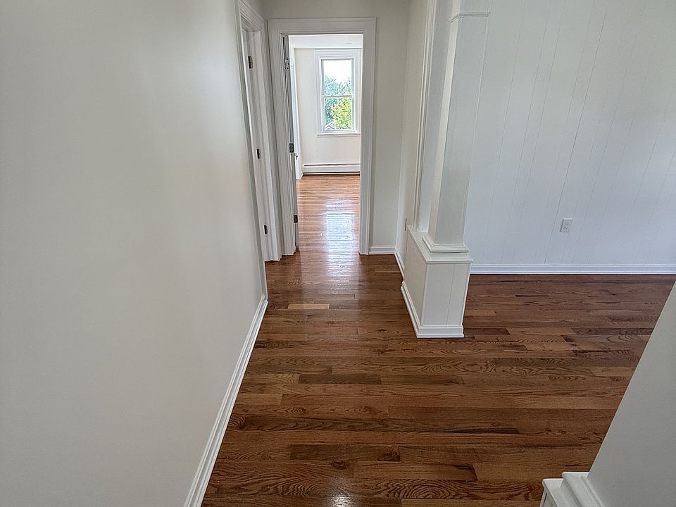 1st image of 410 Smith St #1