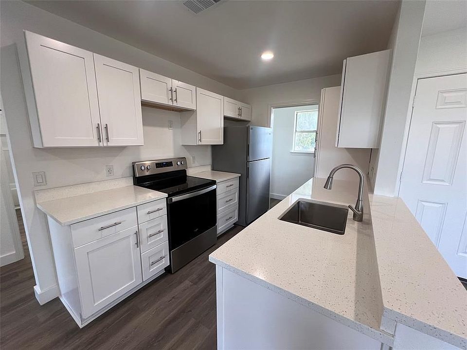 1st image of 450 Shady Bluff Dr #3