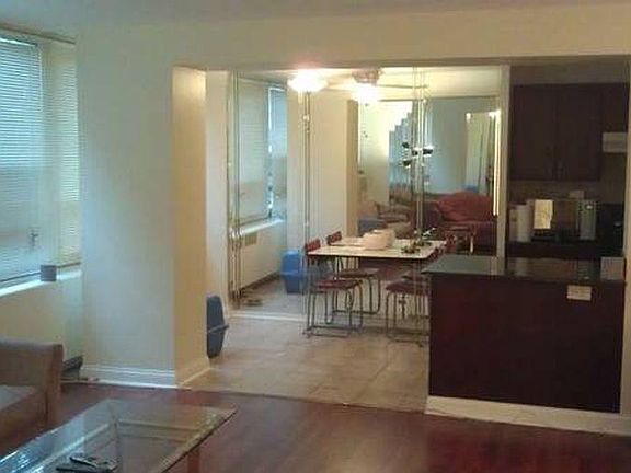 2nd image of 3950 N Lake Shore Dr #528 E
