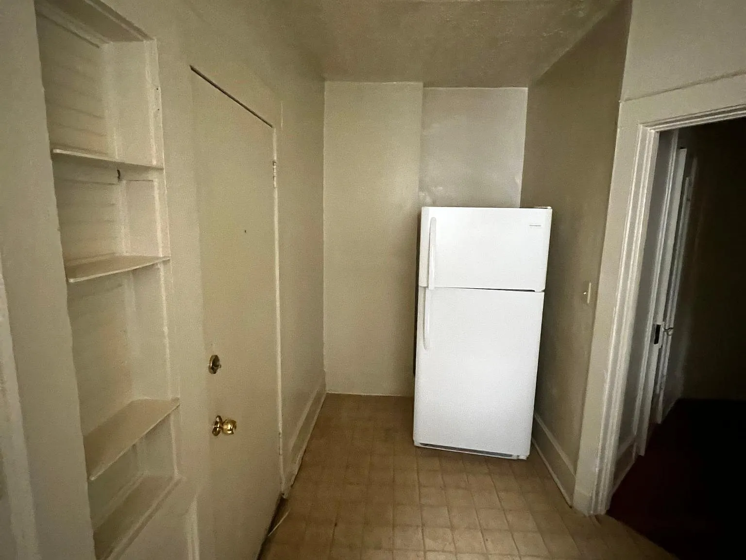 2 bed, 1000 sqft, $1,000 — Photo 4