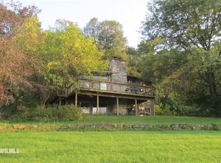 15 Sugarcreek Trl, Galena, IL 61036