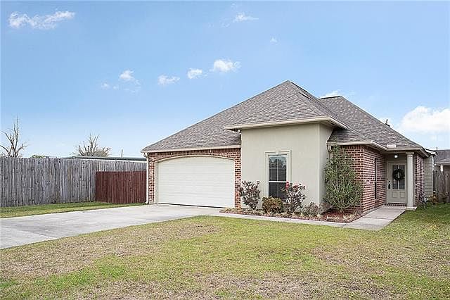 1st image of 38569 Sparrow Ct