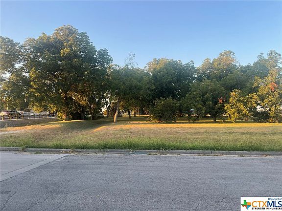 3rd image of LOT 1 Navarro Dr