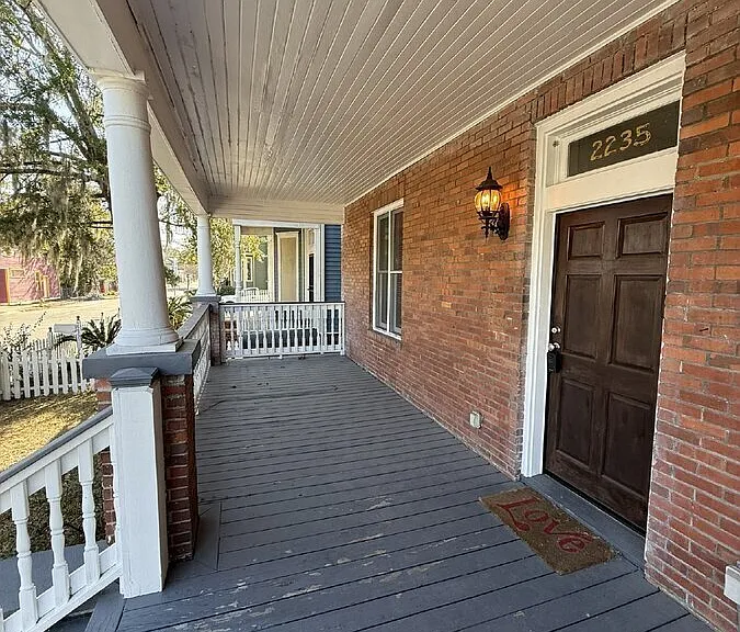 2235 Whitaker St — Photo 1