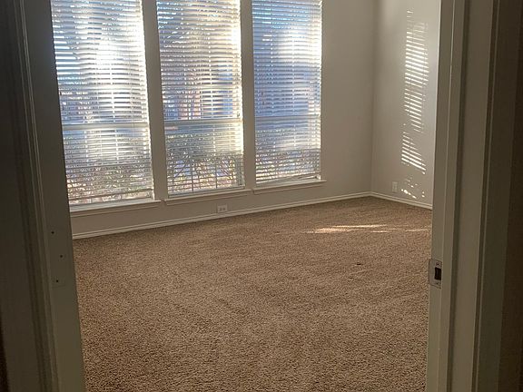 5th image of 11482 Waterford Ln #2