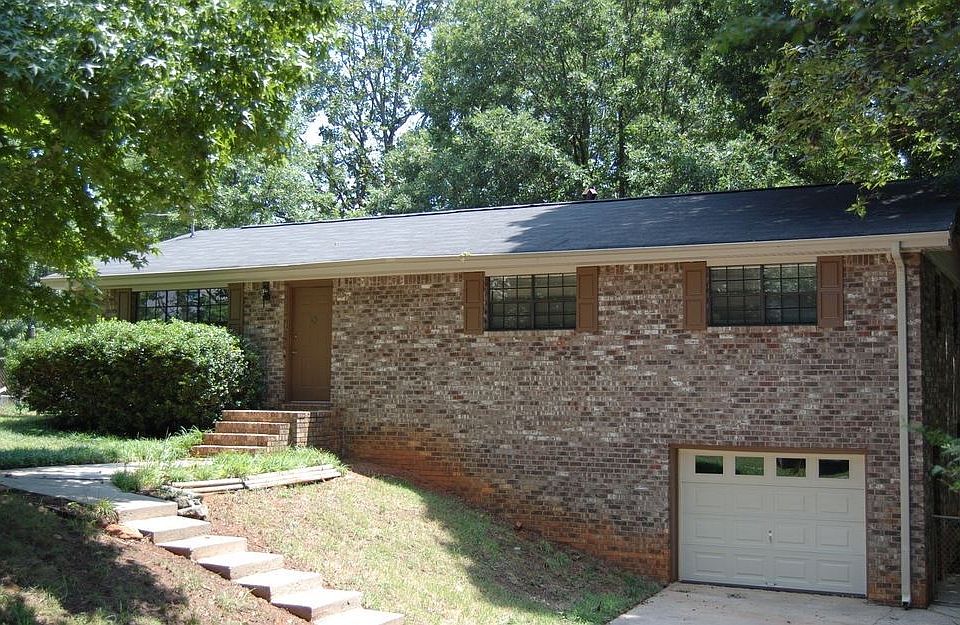 1st image of 3288 Douglas Ln NW