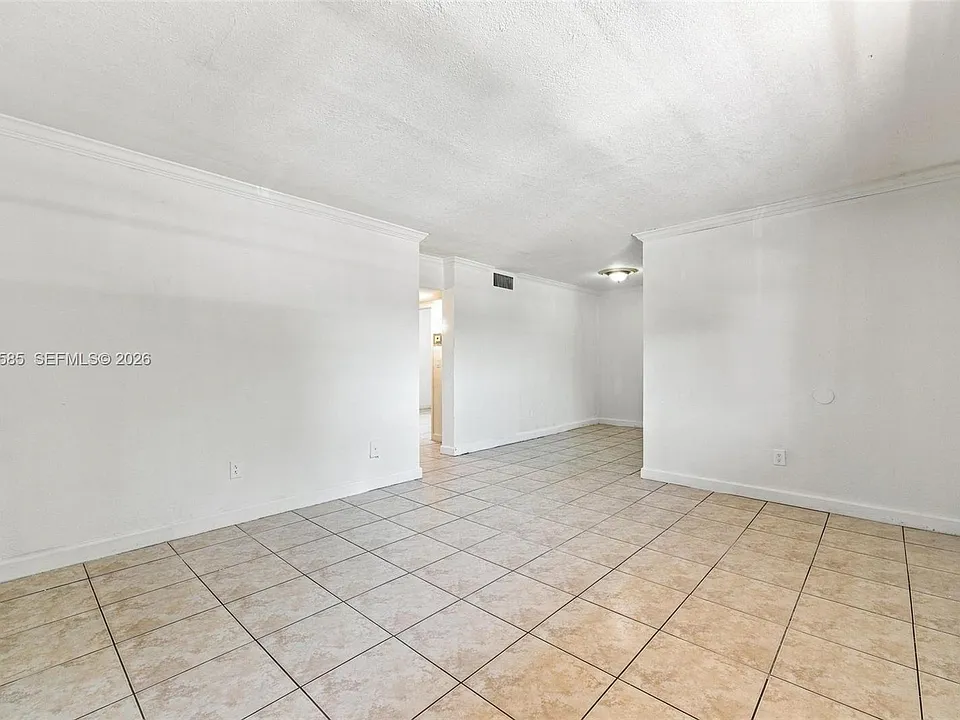 1245 W 24th St #223