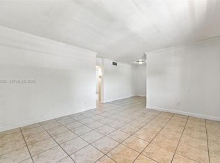 1245 W 24th St APT 223, Hialeah, FL 33010