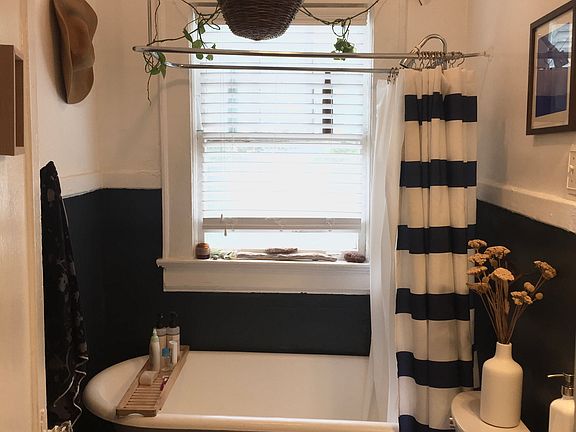 Original Claw Foot Tub!