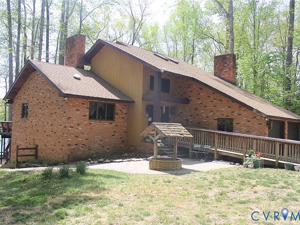 1st image of 678 Lake Caroline Dr