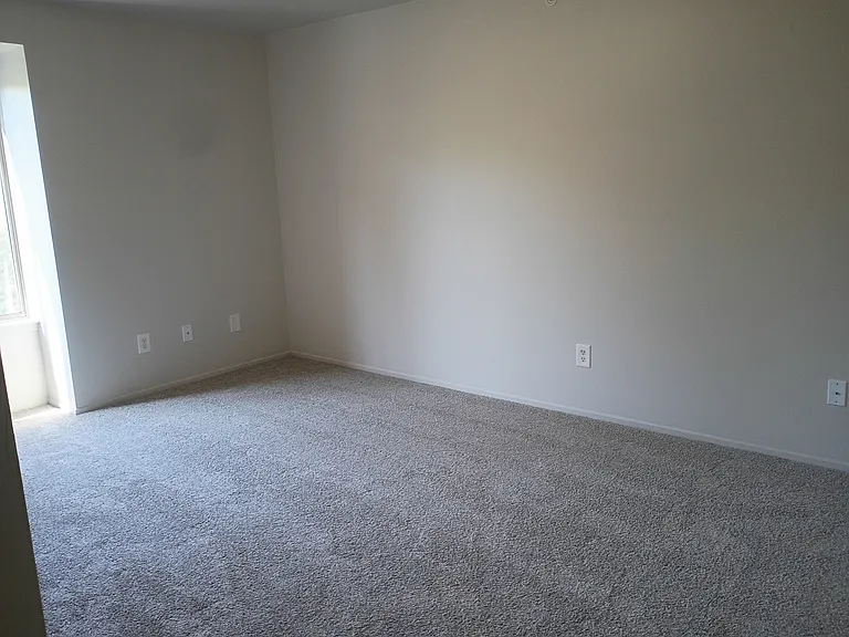 Prentiss Pointe Apartments — Photo 118
