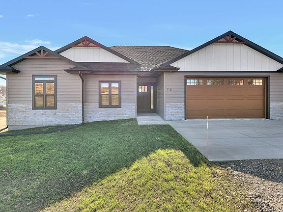 2nd image of 216 Prospect St