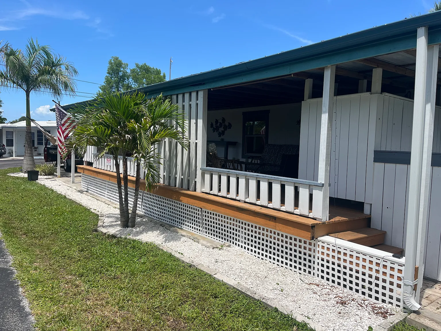 3 bed, 1.5 bath, 800 sqft, $1,875 — Photo 3