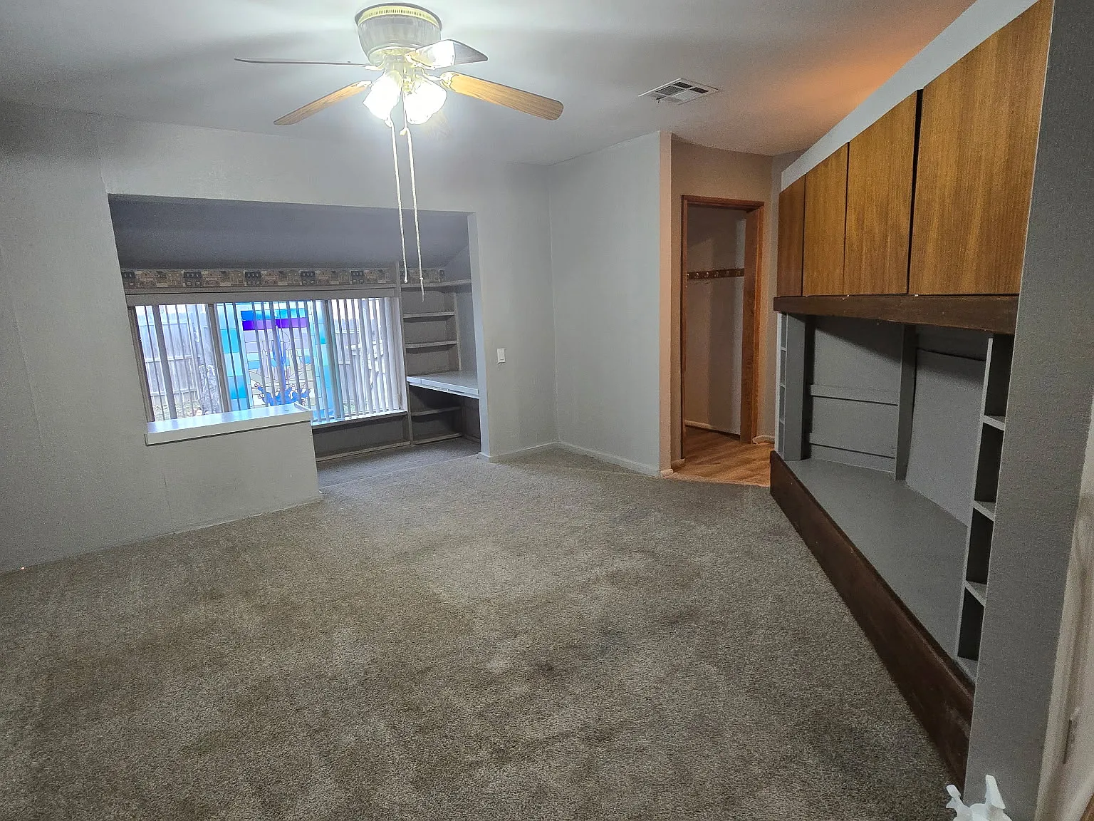 2 bed, 1727 sqft, $1,085 — Photo 4