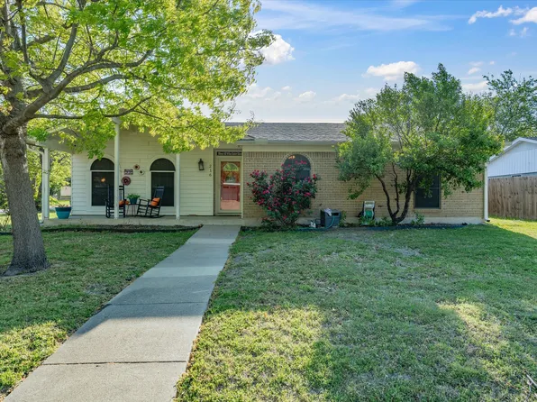 216 NE Cindy Ln, Burleson, TX 76028