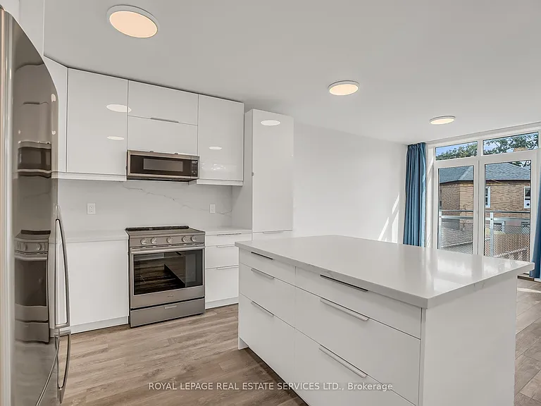 439 Winona Dr #C — Photo 21