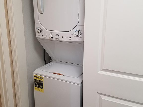 5th image of 357 E San Fernando St APT 2