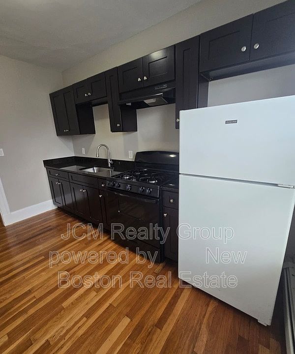 1st image of 23 Mall St Floor U