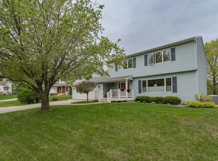 3415 Chalet View Ln NW, Rochester, MN 55901