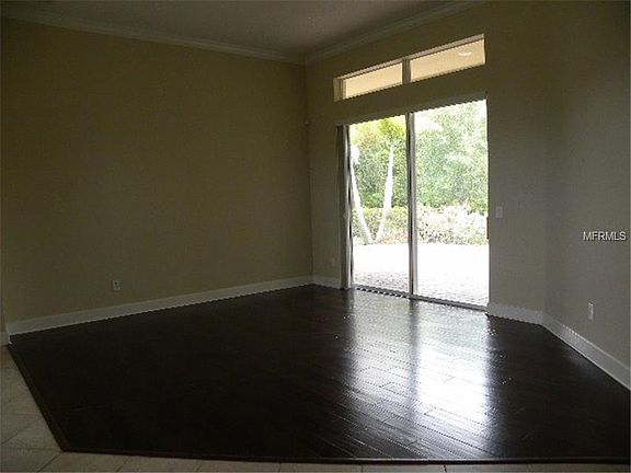 2nd image of 4912 Parkview Dr
