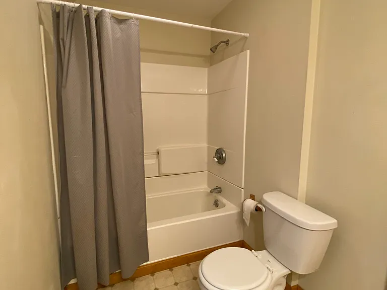 904 W 4th St #3-1 — Photo 29