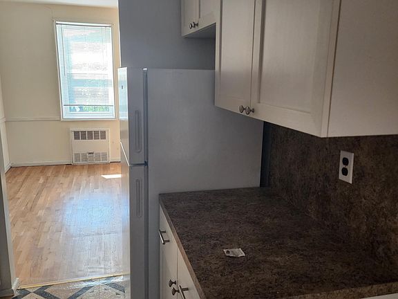 3rd image of 700 Scarsdale Ave #593
