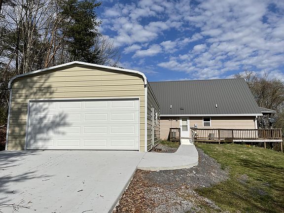5th image of 1528 Red Bud Dr