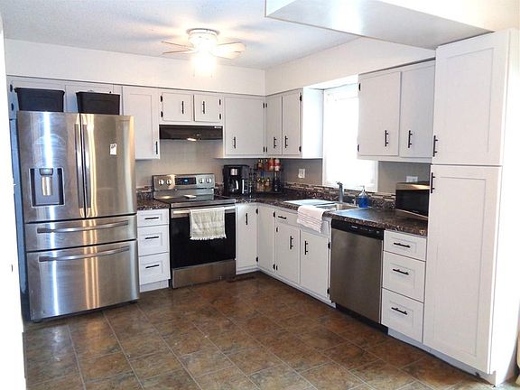 4th image of 705 E Market St