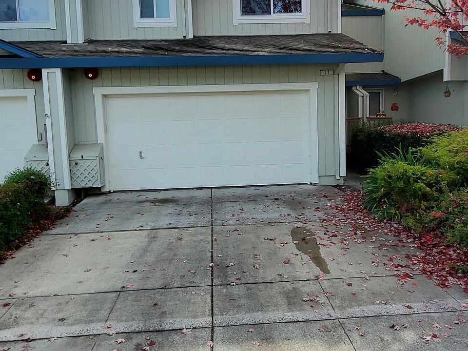 Welcome to 21 Meridian Circle !!