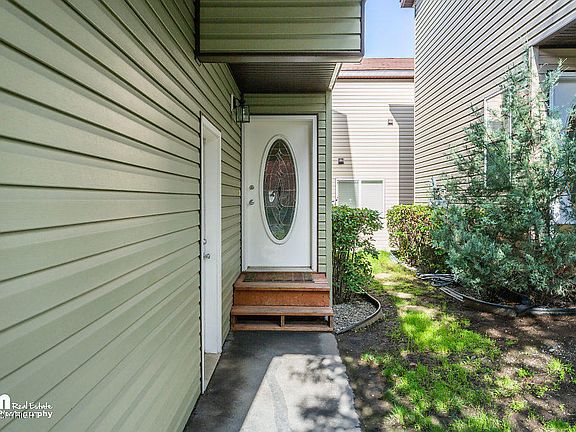 4th image of 11708 Galloway Loop #31