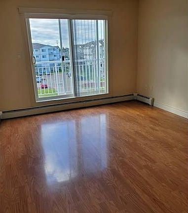 5th image of 4910 50th St