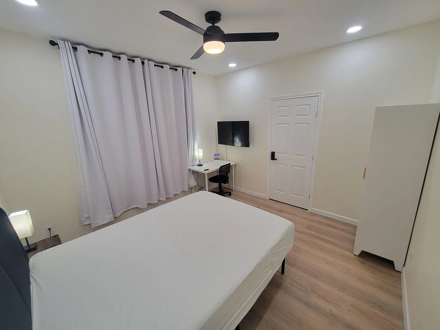 4 bed, 3.0 bath, 2882 sqft, $455 — Photo 3