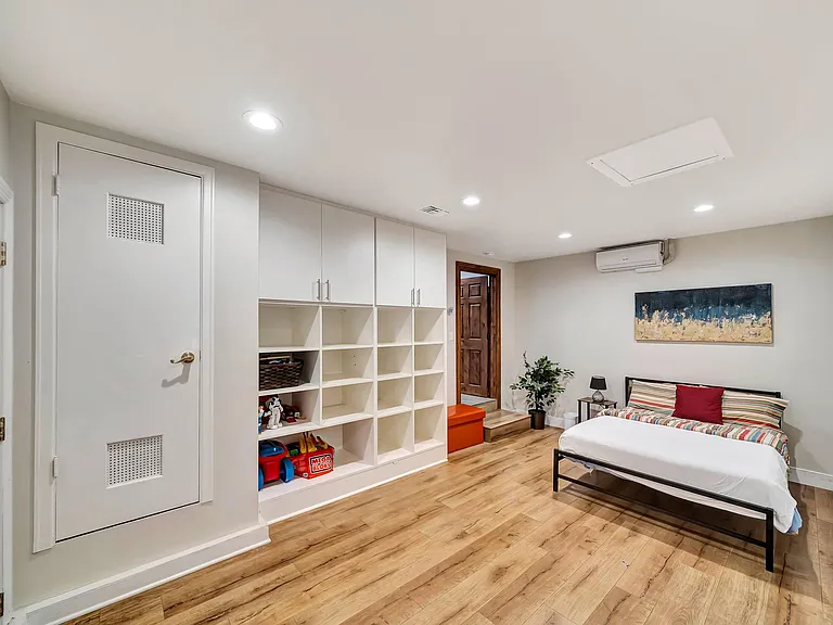 22826 Dolorosa St — Photo 37
