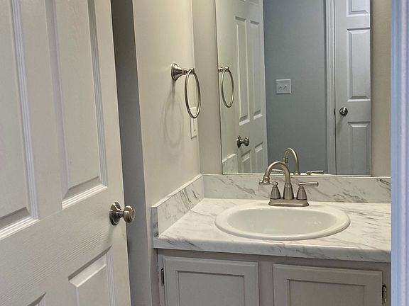 5th image of 5425 Rivertown Cir SW