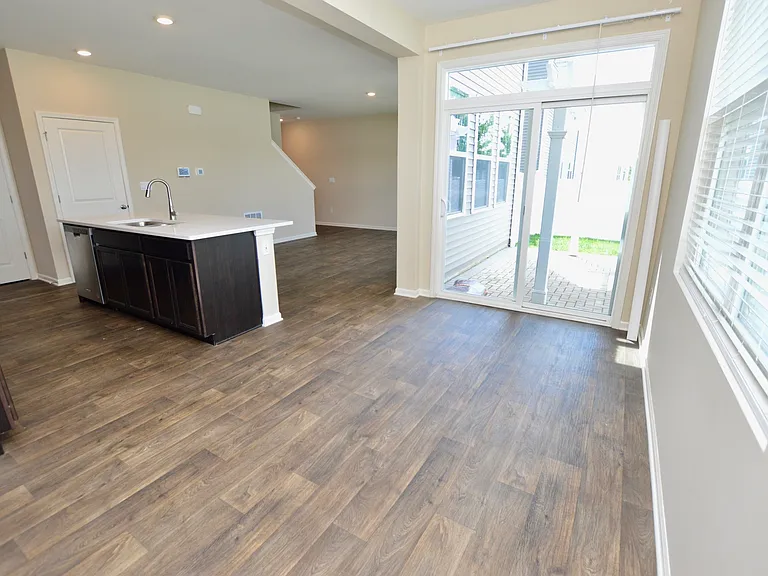 6816 Cobble Springs Ln — Photo 11